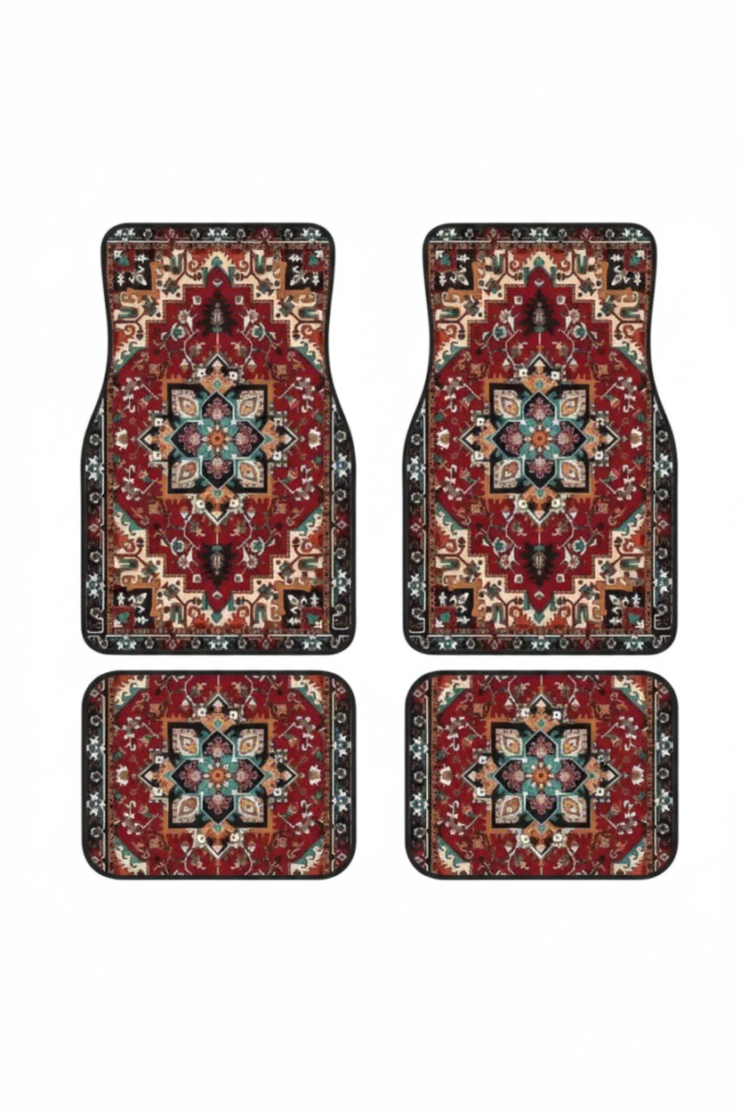 Lot de 4 tapis de voiture persans bordeaux, motif médaillon étoile, vue d'ensemble sur fond neutre